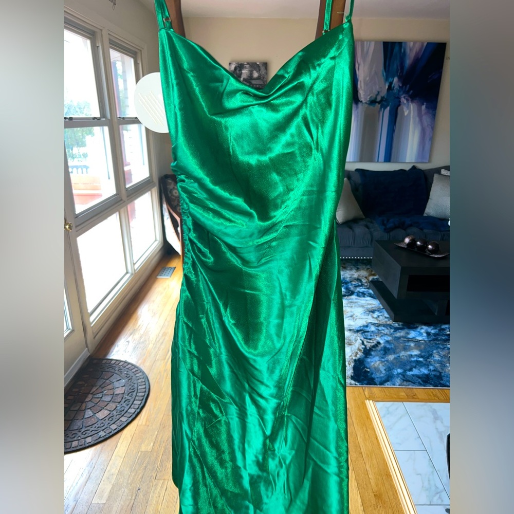 Formal/cocktail dress. Emerald green. Size XL.